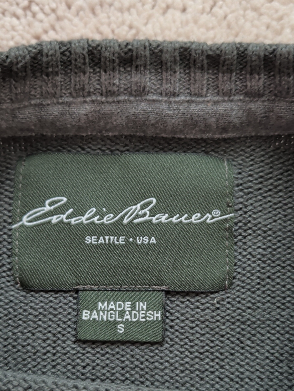Eddie Bauer Classic Crew Solid Sweater Size S - Picture 2 of 6